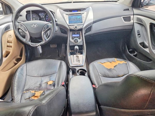 2013 HYUNDAI ELANTRA