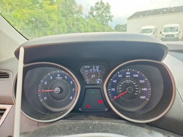 2013 HYUNDAI ELANTRA