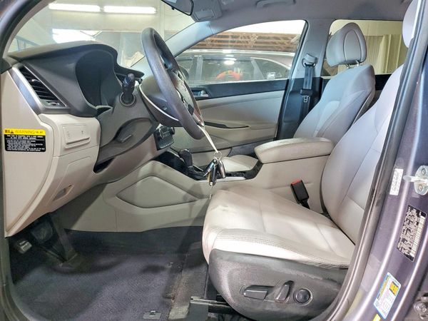 2018 HYUNDAI TUCSON — DENT