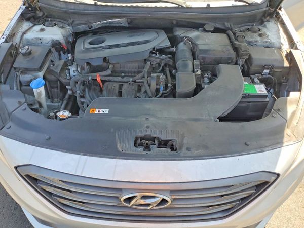 2017 HYUNDAI SONATA — Engine bay