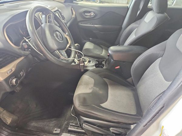 2015 JEEP CHEROKEE Sport