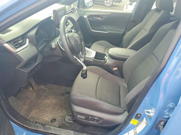 2022 TOYOTA RAV4 SE — DENT