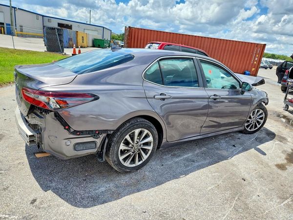 2022 TOYOTA CAMRY LE — PSRA