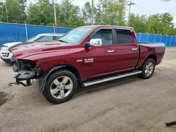 2017 RAM 1500 SLT