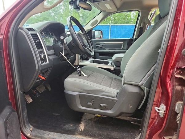 2017 RAM 1500 SLT