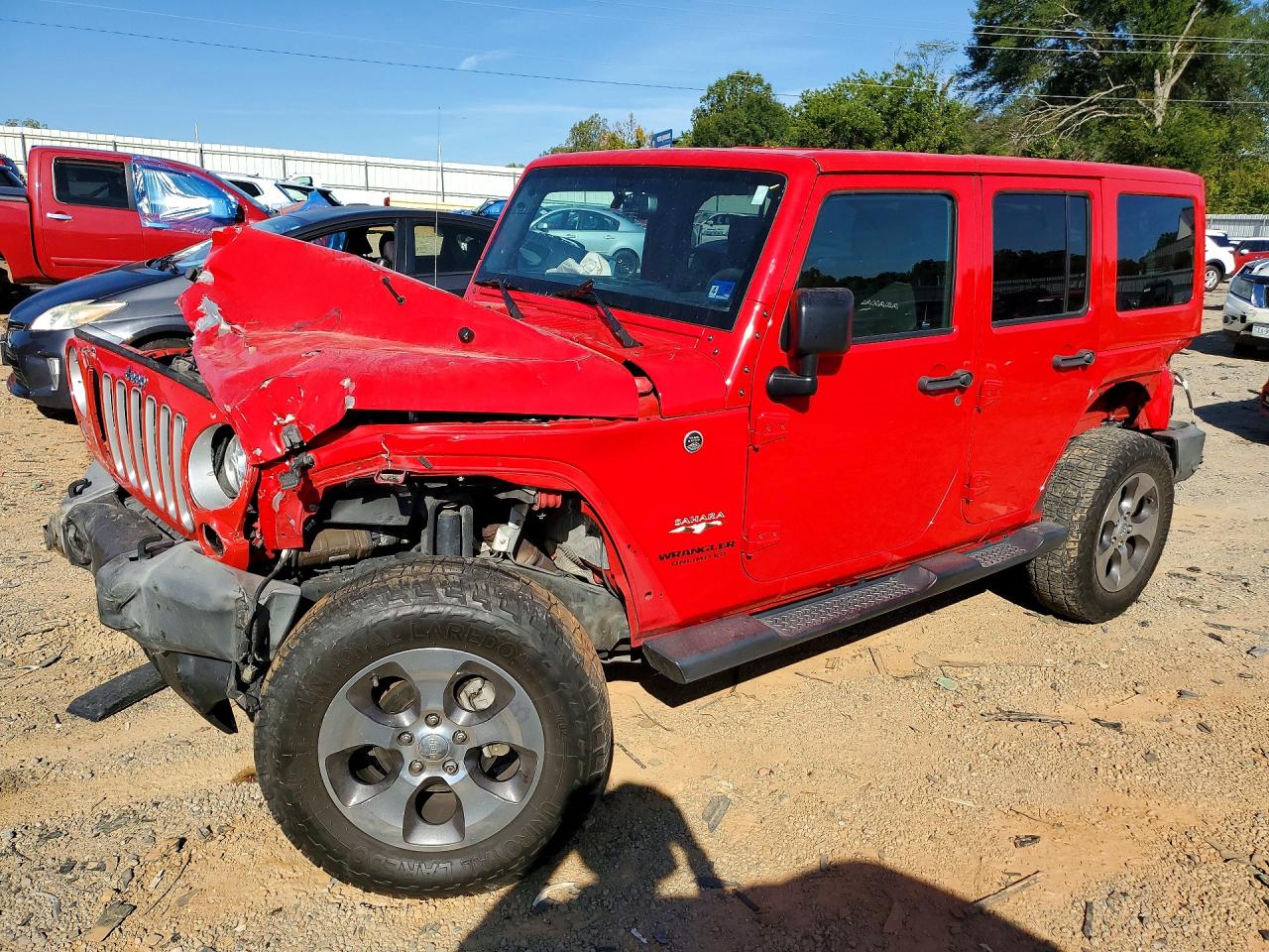 2017 JEEP WRANGLER Unlimited Sahara — Front 3/4