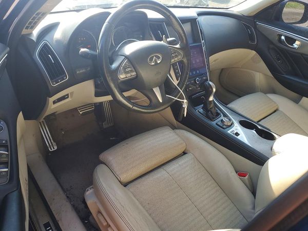 2016 INFINITI Q50