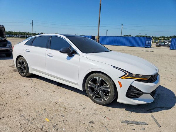 2022 KIA K5