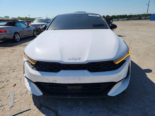 2022 KIA K5