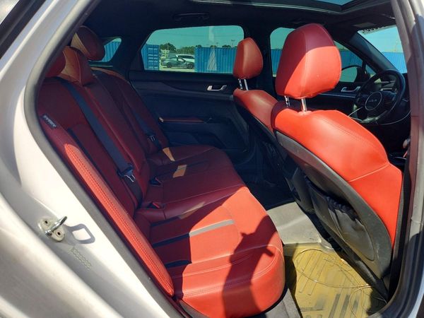2022 KIA K5