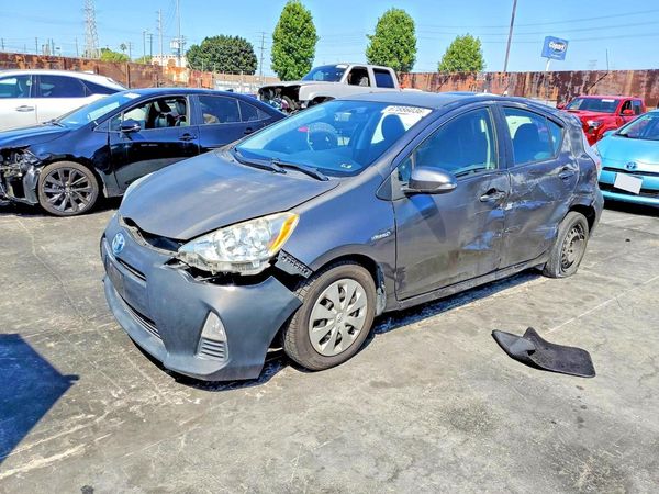 2014 TOYOTA PRIUS