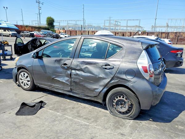 2014 TOYOTA PRIUS