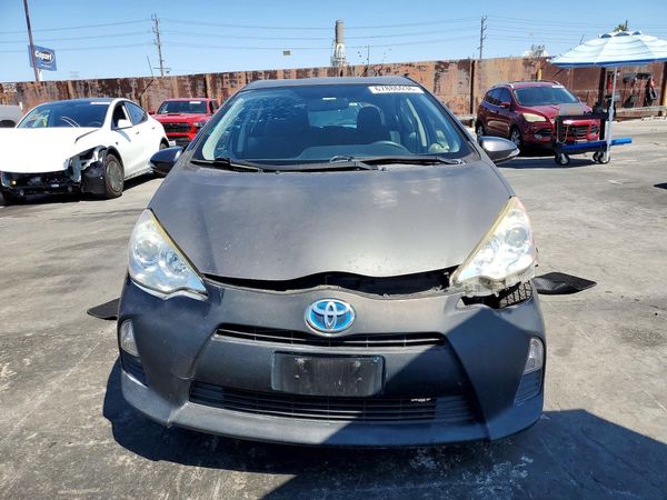 2014 TOYOTA PRIUS