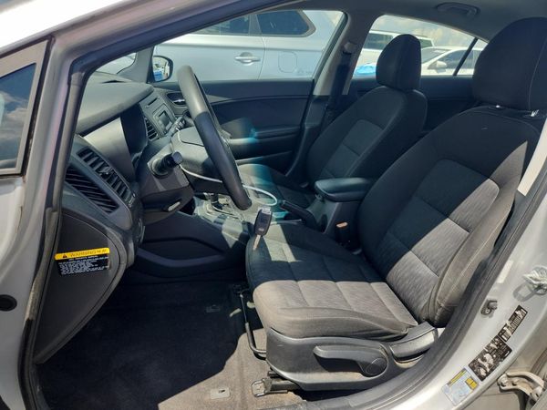 2016 KIA FORTE GL (Middle-Low Grade)