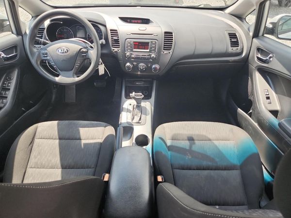 2016 KIA FORTE GL (Middle-Low Grade)