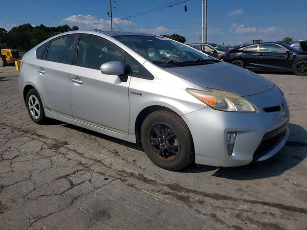 2012 TOYOTA PRIUS