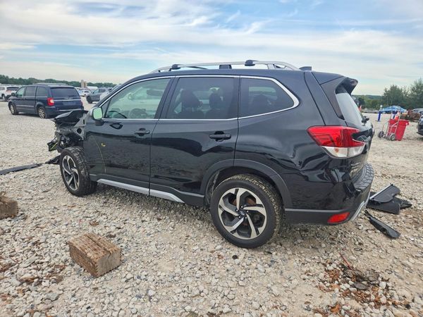 2022 SUBARU FORESTER Touring