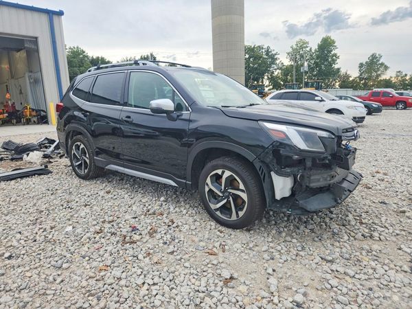 2022 SUBARU FORESTER Touring