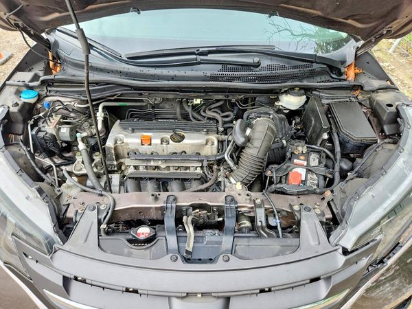 2012 HONDA CRV LX — Engine bay