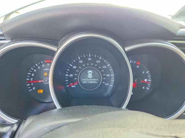 2015 KIA OPTIMA GL - Middle-low