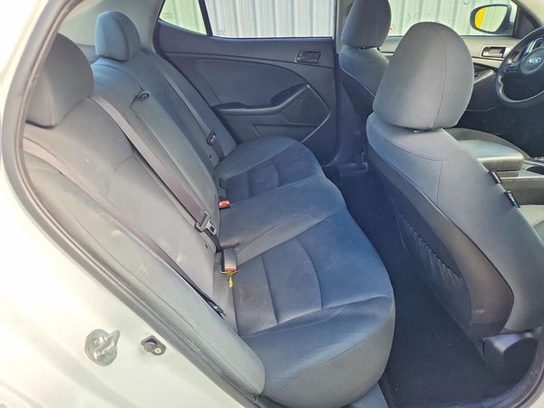 2015 KIA OPTIMA GL - Middle-low