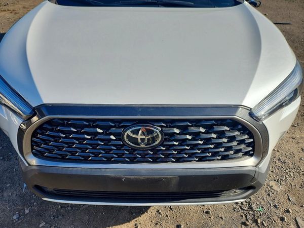 2023 TOYOTA COROLLA CROSS XLE — Engine bay