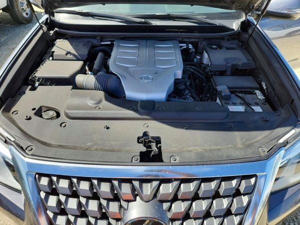 2023 LEXUS GX 460 Premium — Engine bay