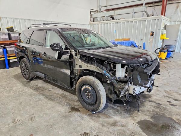 2024 NISSAN PATHFINDER SL