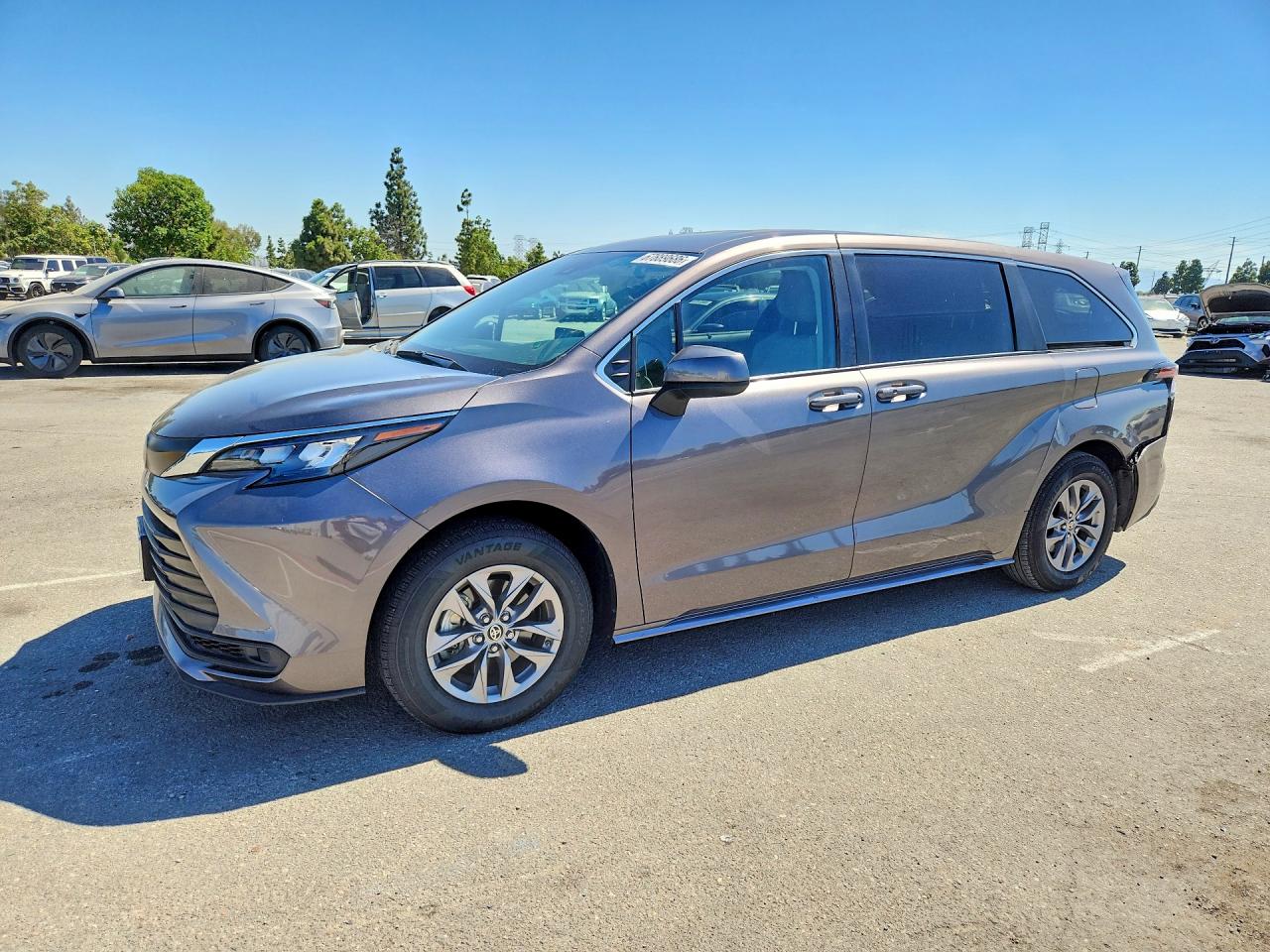 2024 TOYOTA SIENNA