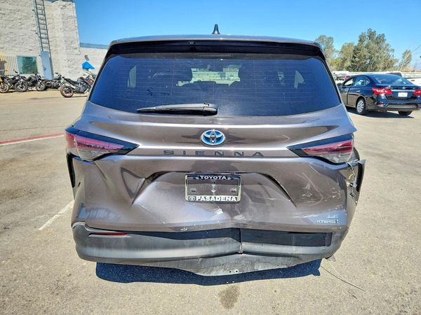 2024 TOYOTA SIENNA
