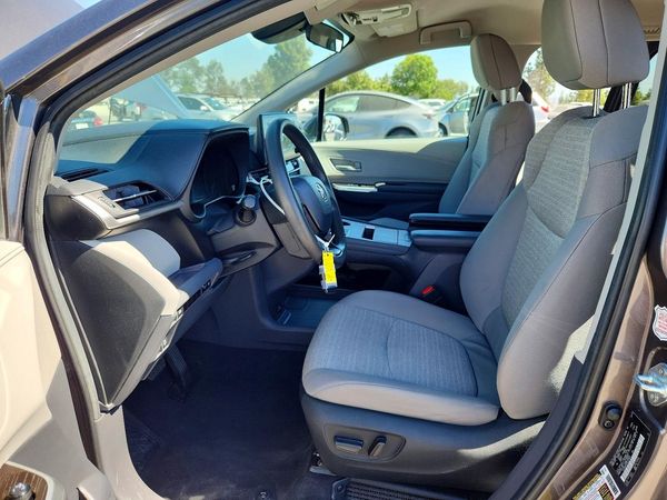 2024 TOYOTA SIENNA