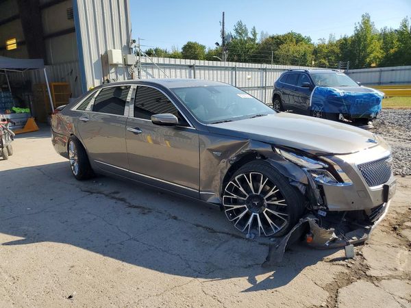 2017 CADILLAC CT6