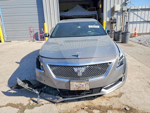2017 CADILLAC CT6