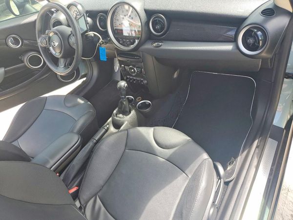 2012 MINI COOPER