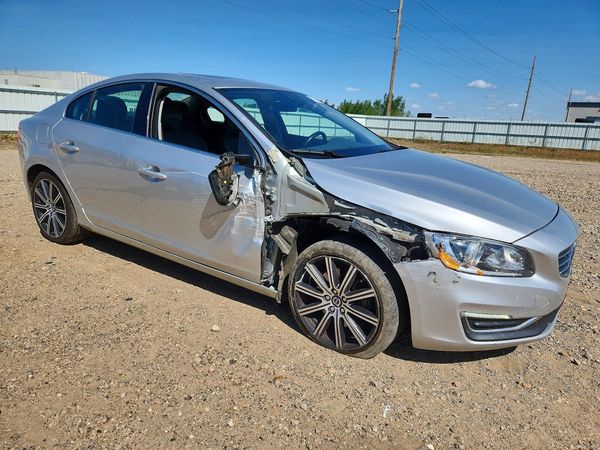 2014 VOLVO S60