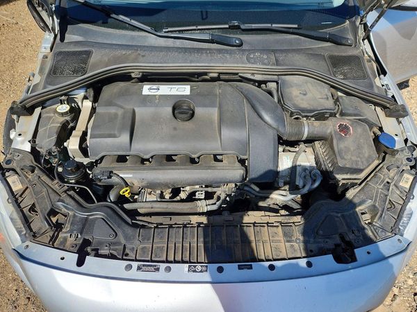 2014 VOLVO S60