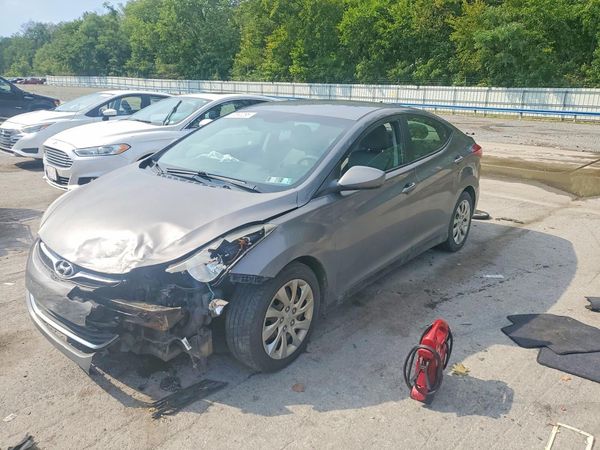 2012 HYUNDAI ELANTRA