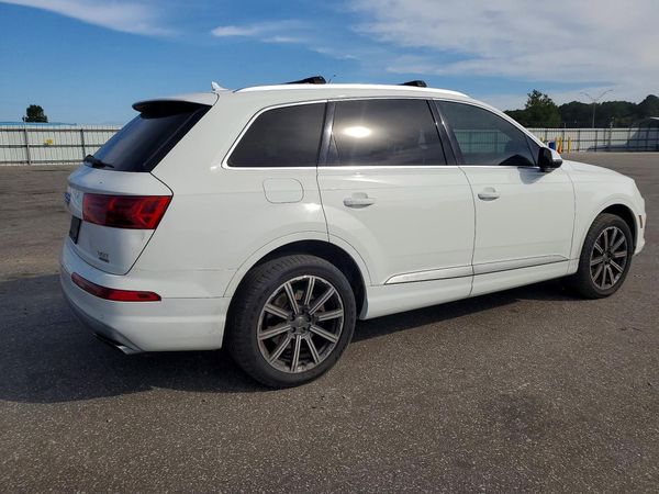 2017 AUDI Q7 quattro Prestige