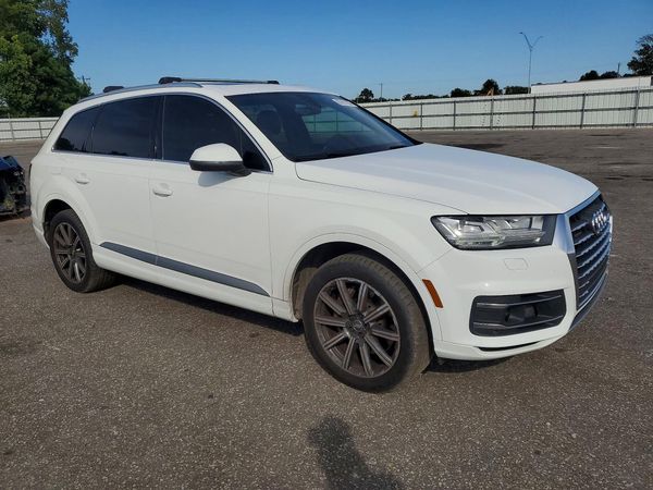 2017 AUDI Q7 quattro Prestige