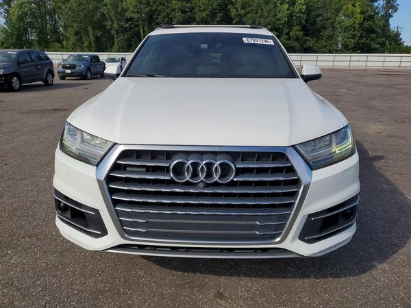 2017 AUDI Q7 quattro Prestige