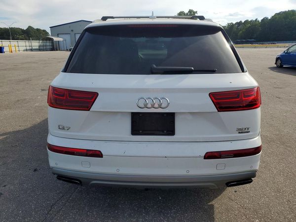 2017 AUDI Q7 quattro Prestige