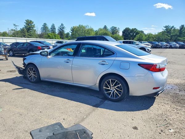 2018 LEXUS ES