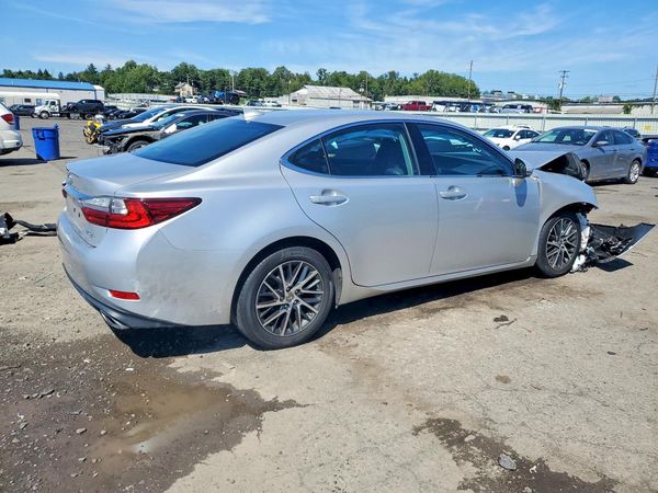 2018 LEXUS ES
