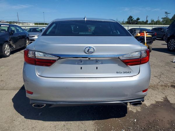 2018 LEXUS ES