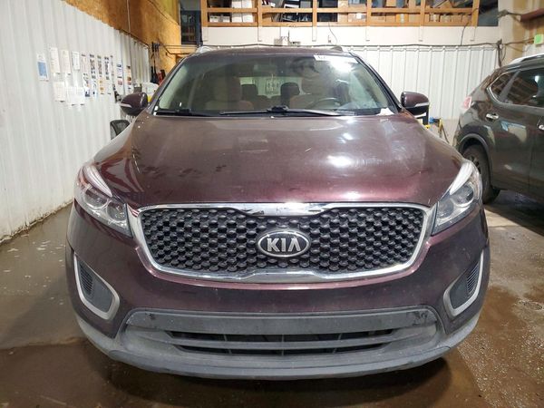 2016 KIA SORENTO L / LX