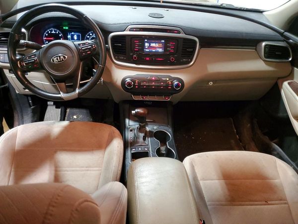 2016 KIA SORENTO L / LX