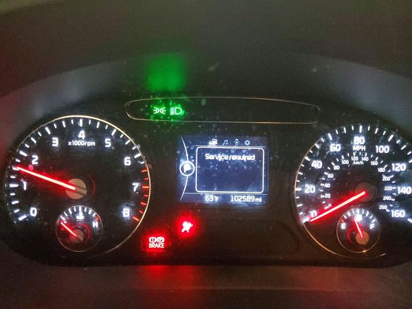 2016 KIA SORENTO L / LX