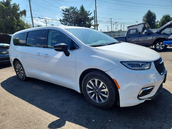 2024 CHRYSLER PACIFICA