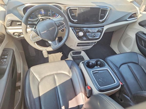 2024 CHRYSLER PACIFICA