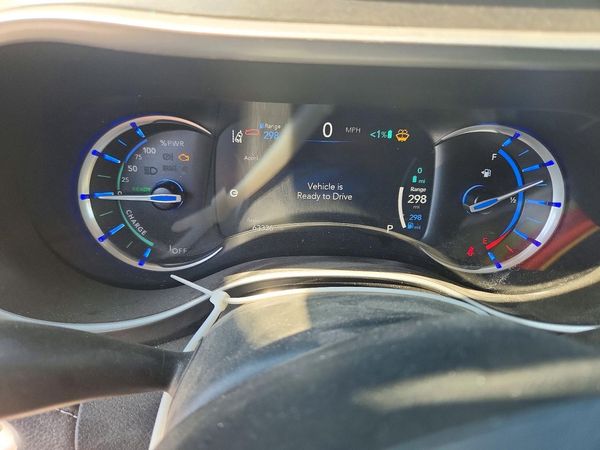 2024 CHRYSLER PACIFICA